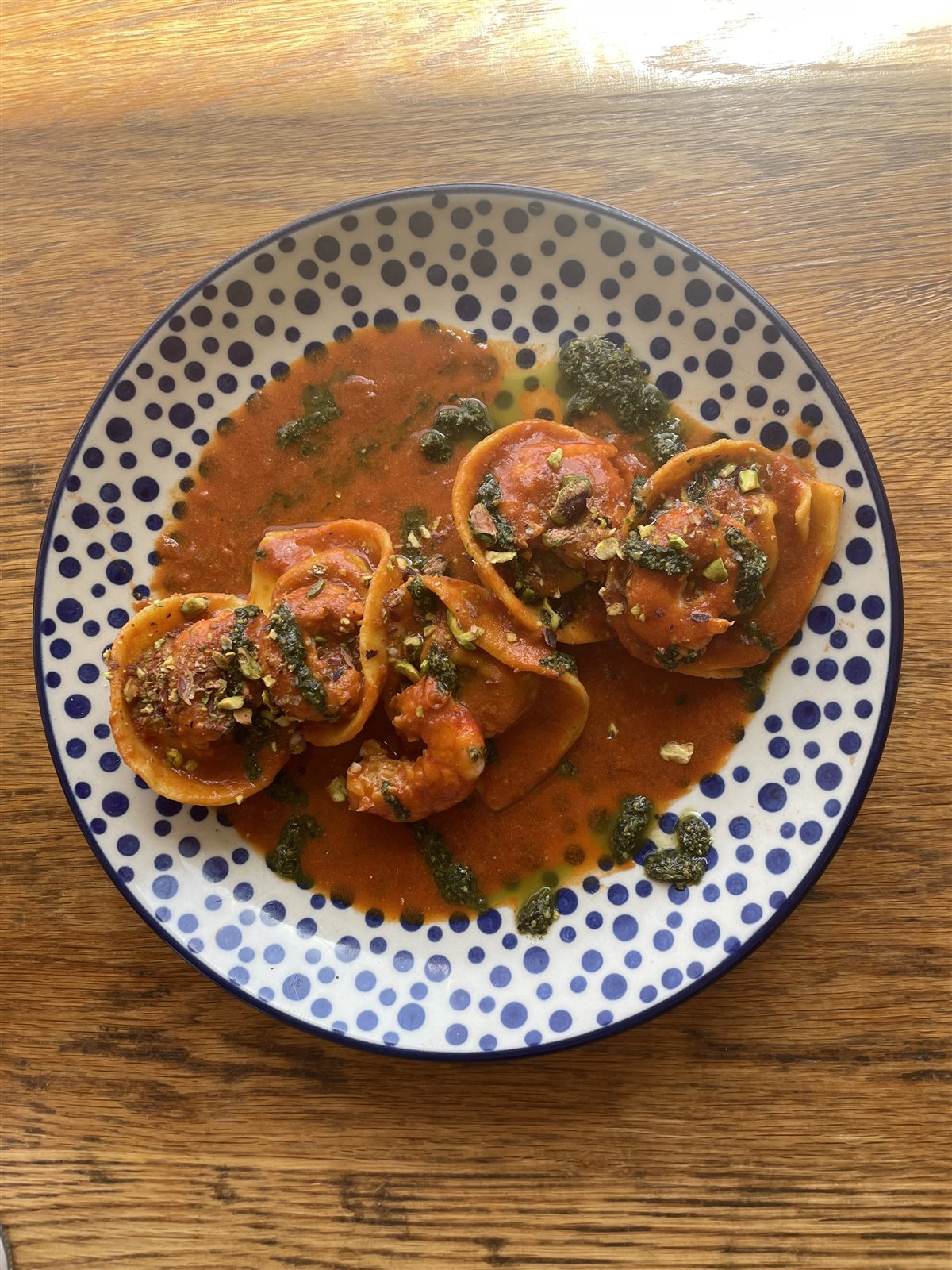 Cappellacci de espinacas, gambas y pesto